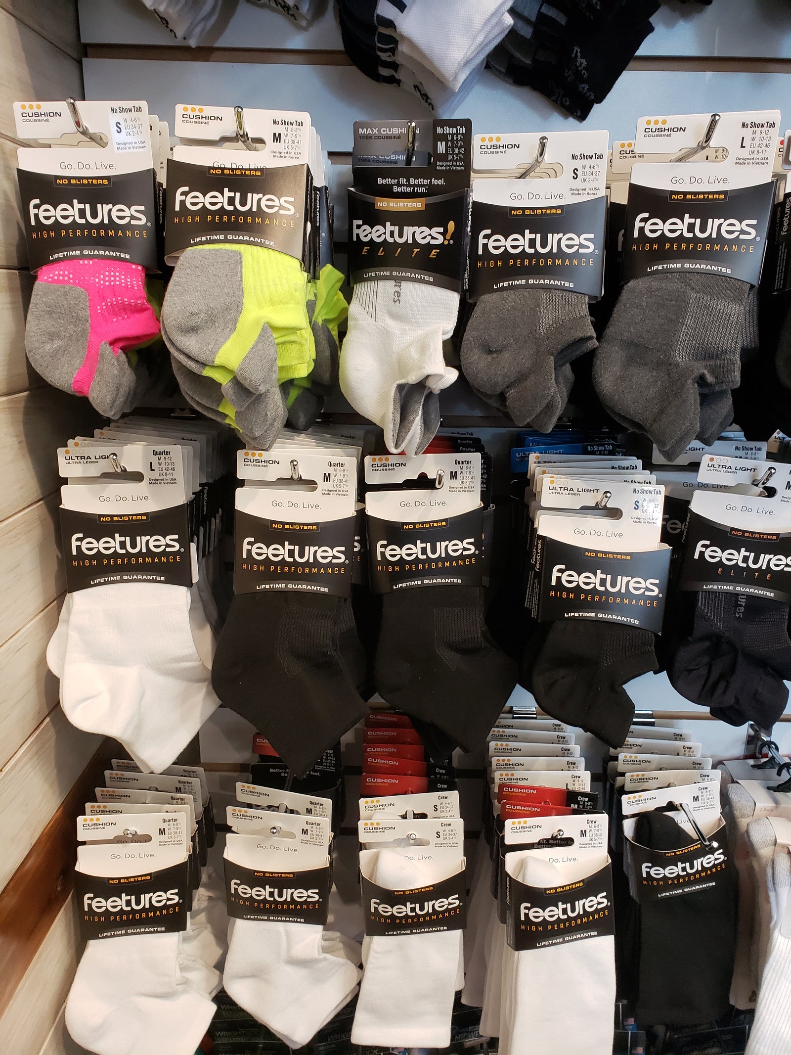 Feetures Socks - The Run Inn